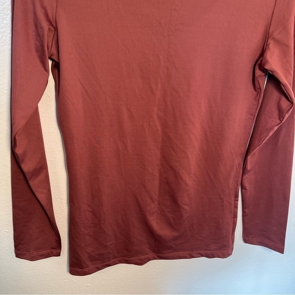 Long Sleeve Athletic Top V-Neck Mauve Pink - Picture 7 of 8